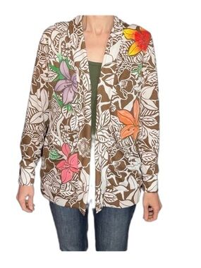 Hand painted flower cardigan handmade sewn thin fabric p2p 17